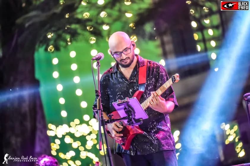 Antara Mitra Live at Beleghata — event photograph 16