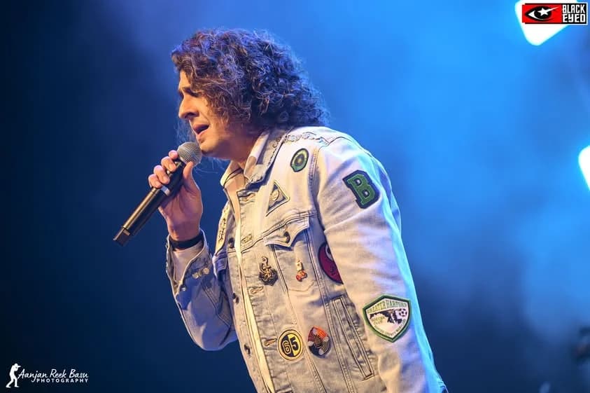 Sonu Nigam Live at Sanaka, Durgapur — event photograph 5