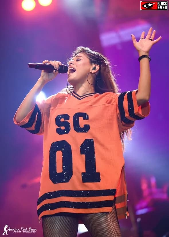 Sunidhi Chauhan Live at Sanaka, Durgapur — event photograph 7