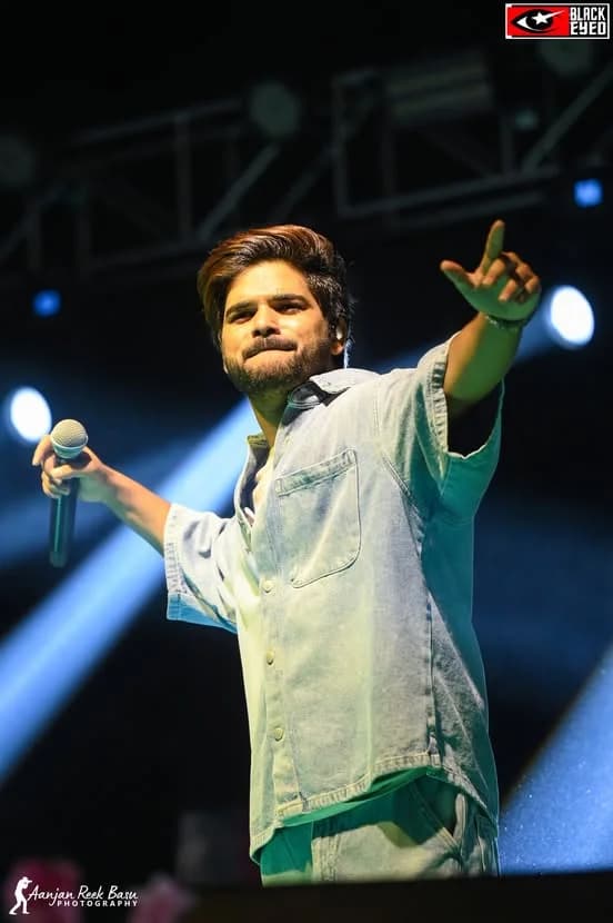 Salman Ali Live at Itahar College — event photograph 2