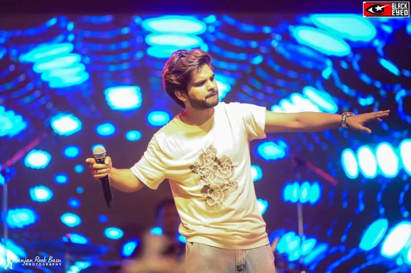 Salman Ali Live at Itahar College — event photograph 3