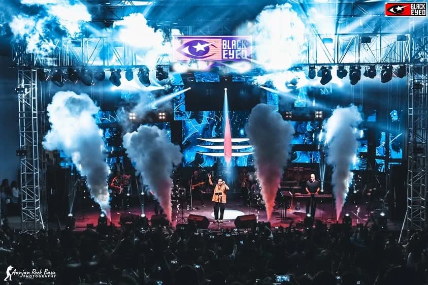 Shankar Ehsaan Loy Live at IPGME&R & SSKM — event photograph 3