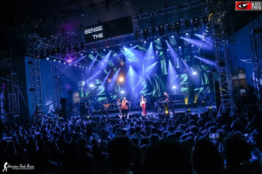 Shankar Ehsaan Loy Live at IPGME&R & SSKM — event photograph 4