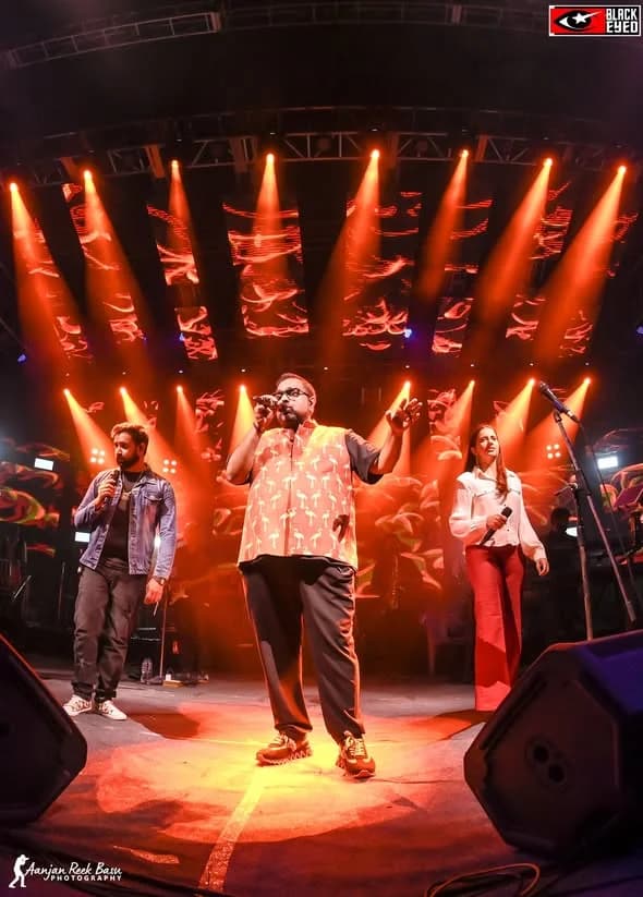 Shankar Ehsaan Loy Live at IPGME&R & SSKM — event photograph 11