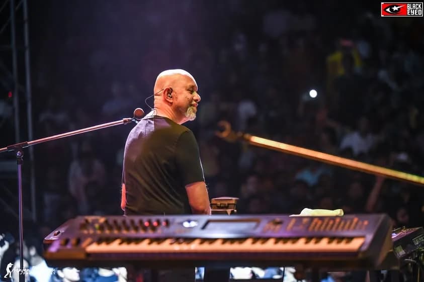 Shankar Ehsaan Loy Live at IPGME&R & SSKM — event photograph 15