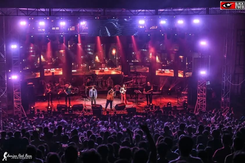 Shankar Ehsaan Loy Live at IPGME&R & SSKM — event photograph 17