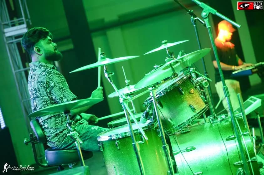 Aakanksha Sharma Live at College of Medicine & JNM Hospital — event photograph 12