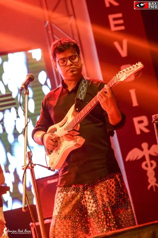 Aakanksha Sharma Live at College of Medicine & JNM Hospital — event photograph 16