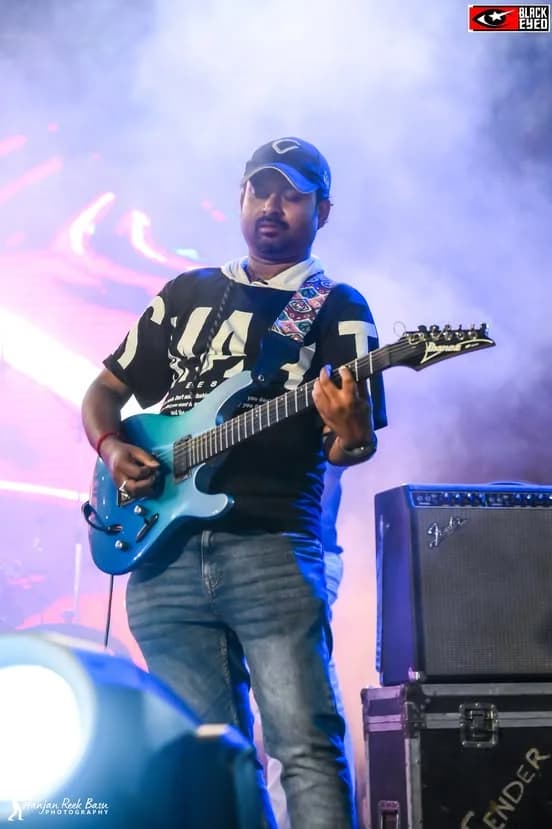 Trissha Chatterjee Live at Prafulla Chandra College — event photograph 15
