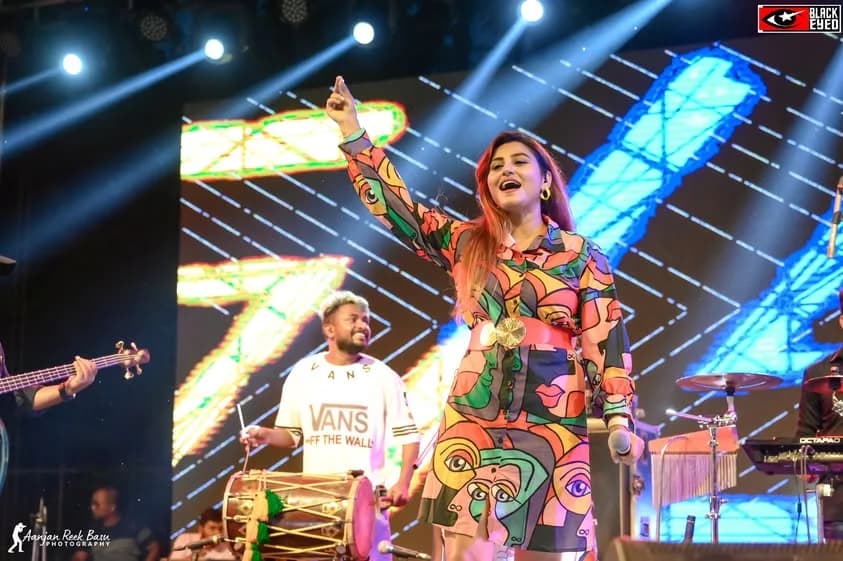 Trissha Chatterjee Live at Prafulla Chandra College — event photograph 18