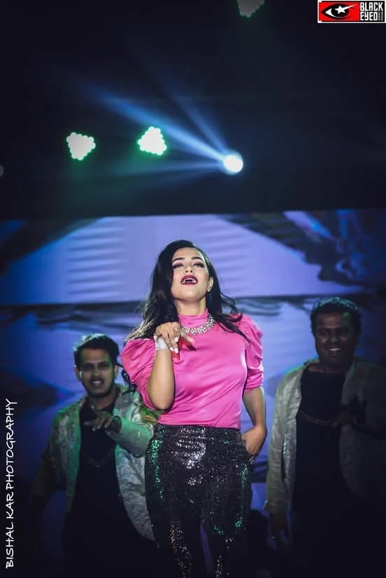 Nusrat Faria Live in Concert — event photograph 9