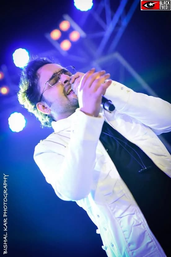Emon Chatterjee Live — event photograph 15