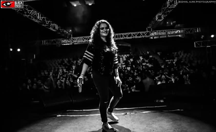 Aditi Singh Sharma Live — event photograph 18