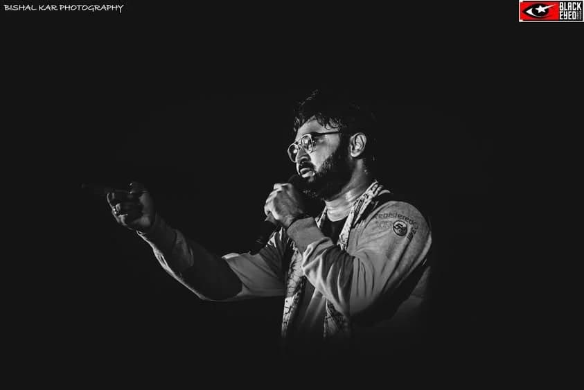 Arnab Dutta Live — event photograph 7