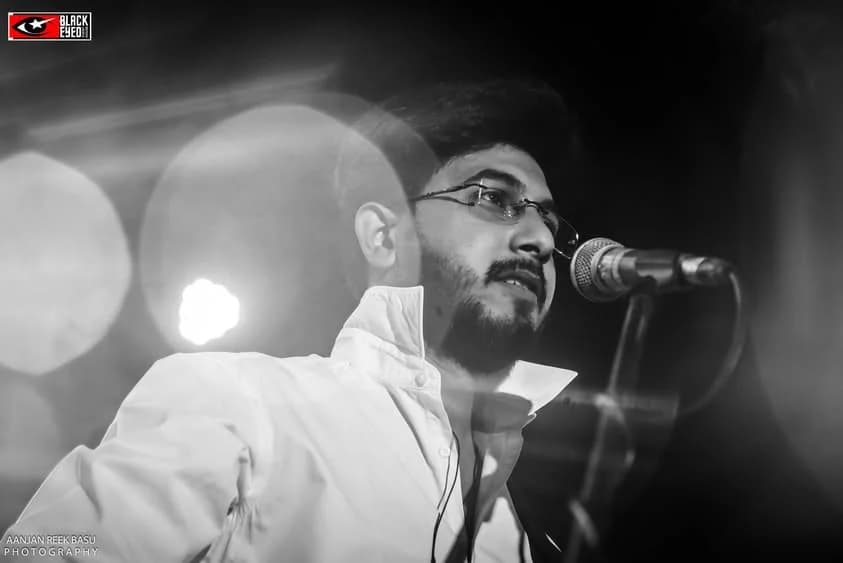 Surojit O Bondhura Live — event photograph 6