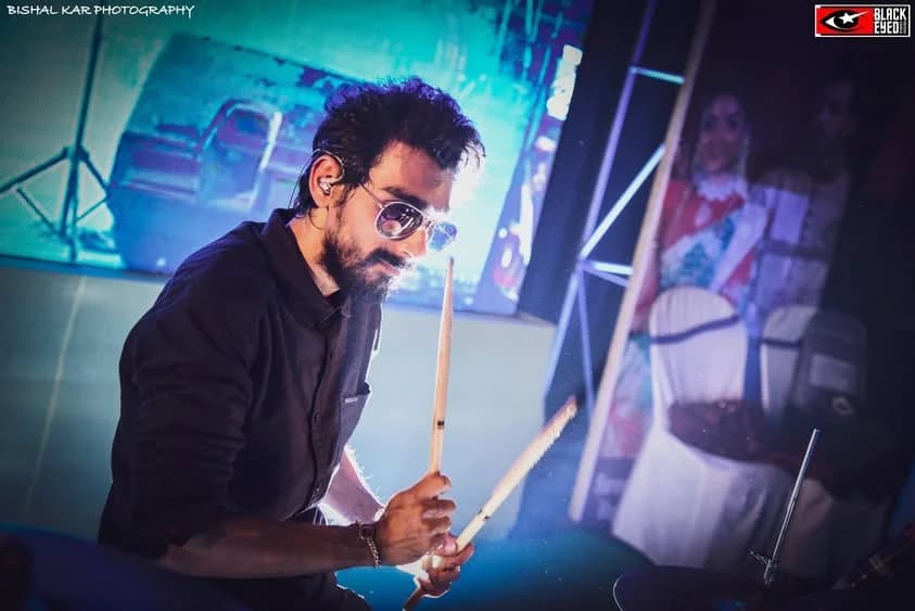 Prashmita Paul Live at Krishnanagar — event photograph 9