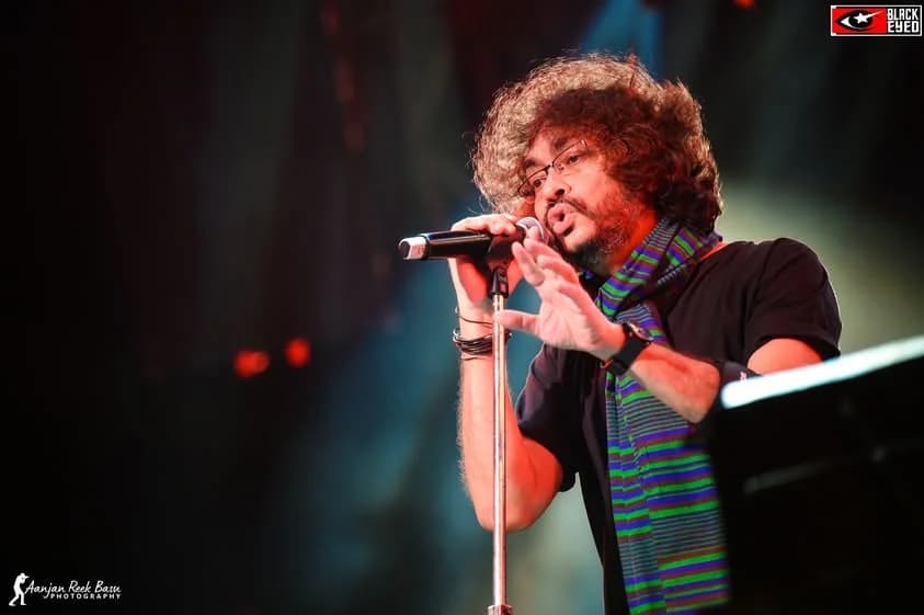 Fossils LIVE at Santiniketan Medical College — event photograph 12