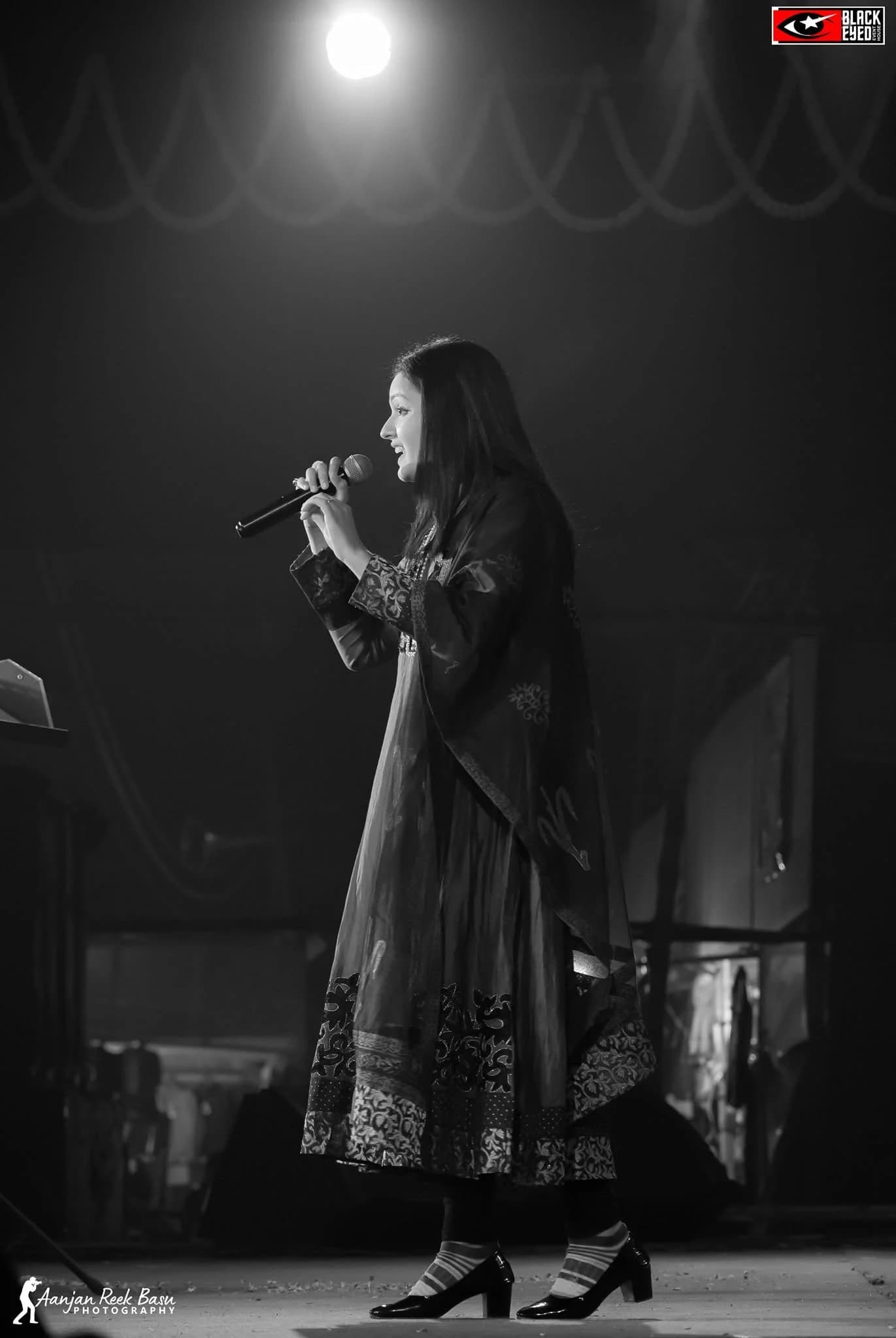 Mayuri Saha LIVE at Ghatal — event photograph 4