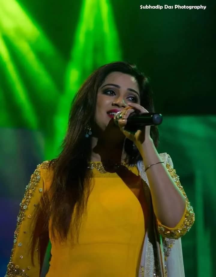Shreya Ghoshal Live for R.G. Kar 100 Years — event photograph 13
