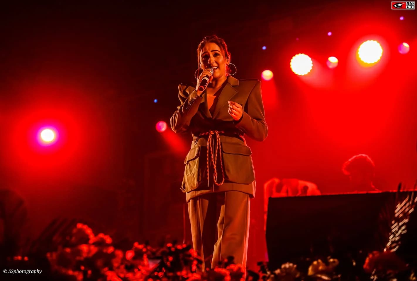 Neeti Mohan Live in Concert — event photograph 2