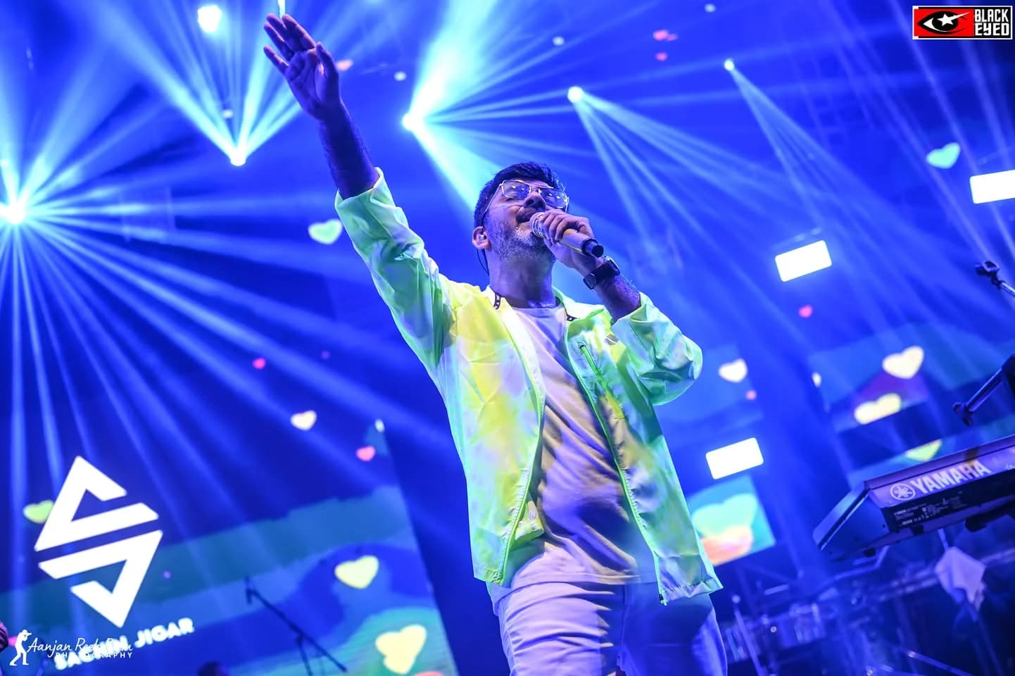 Sachin–Jigar Live — realme Pro Night at Uttirna, IPGME&R & SSKM — event photograph 2