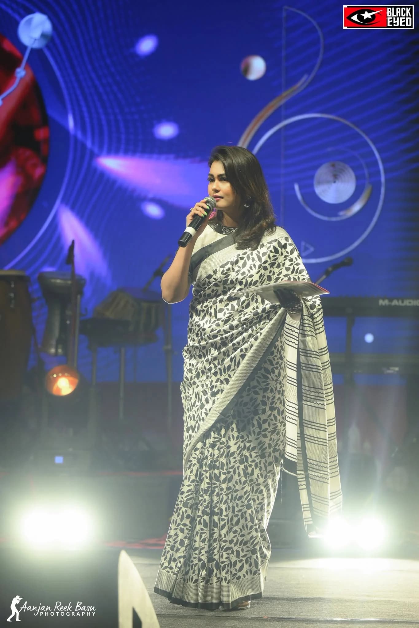 Neha Saha live performance — BlackEyed event photograph 694
