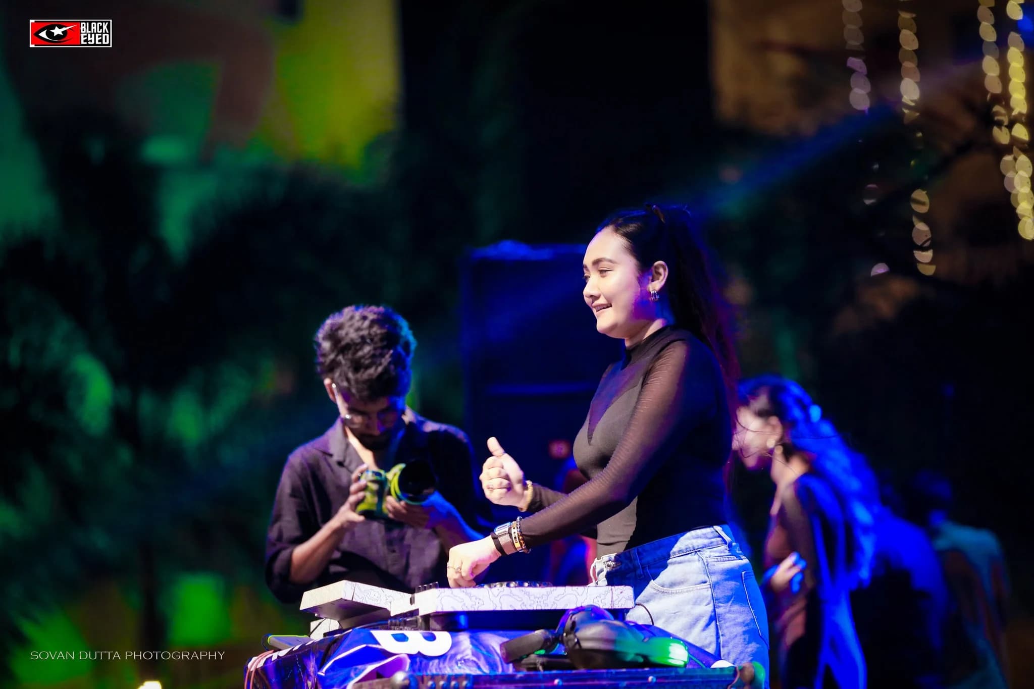 Tania Dey live performance — BlackEyed event photograph 128